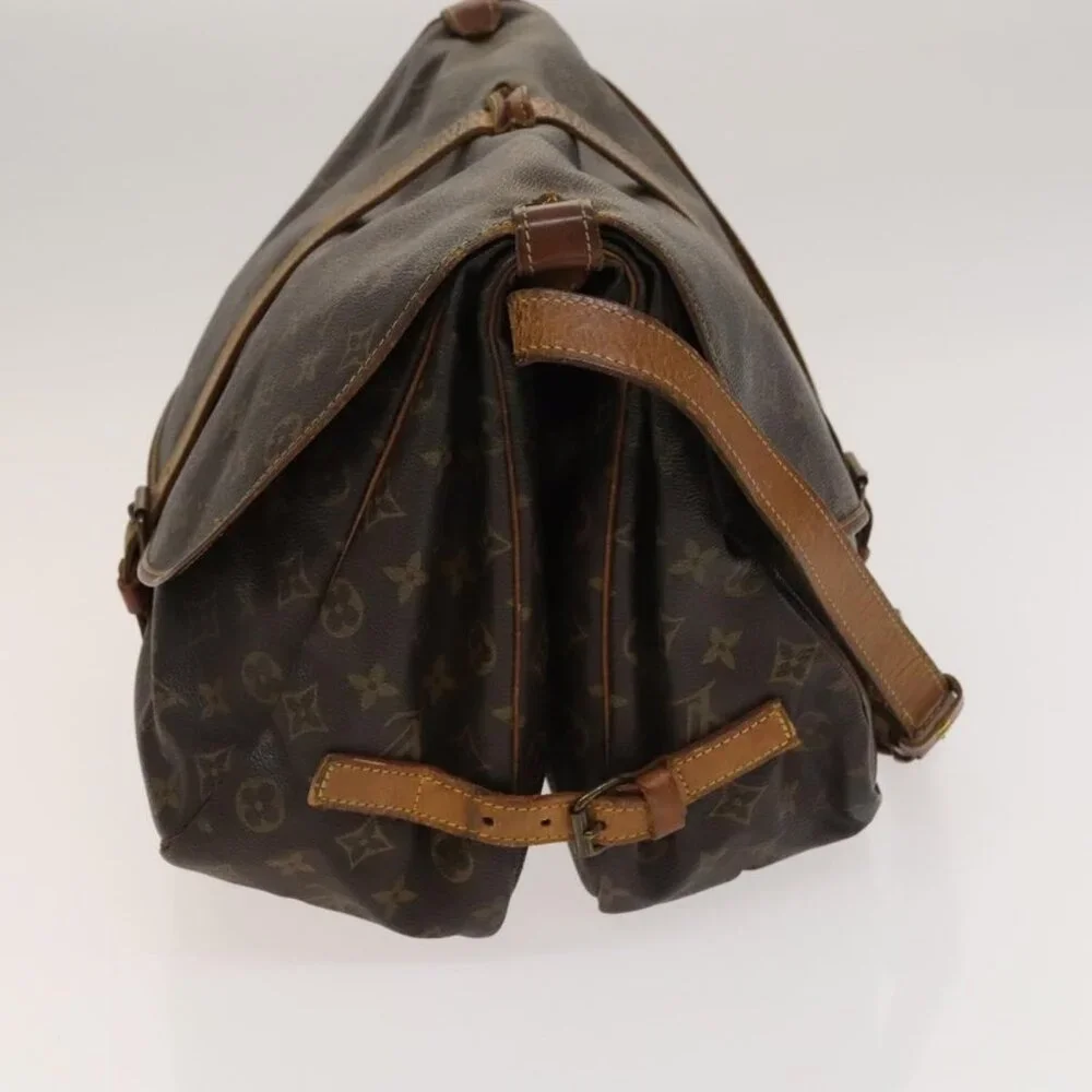Authentic LOUIS VUITTON Monogram Saumur 35 Shoulder Bag M42254 LV - Picture 10 of 16